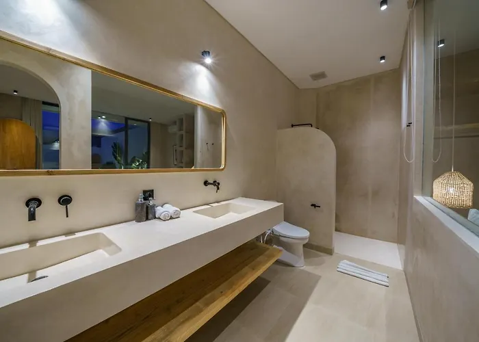Leros - Modern Chic 2br Mediterranean In Canggu! Villa *