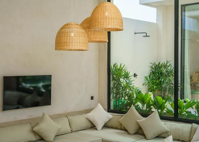 Leros - Modern Chic 2br Mediterranean In Canggu!
