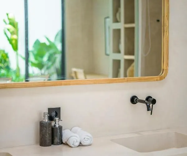 Leros - Modern Chic 2br Mediterranean In Canggu! *