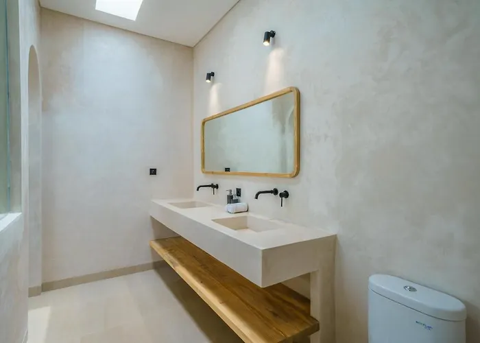 Leros - Modern Chic 2br Mediterranean In Canggu! Canggu (Bali)